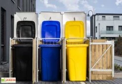 Cache-poubelle Triple En Acier Et Bois De Pin Traité 209 X 80 X 115 Cm -Promos Jardin Garage Magasin cache poubelle triple acier bois ouvert