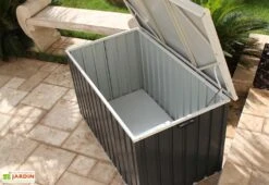 Coffre De Jardin En Métal Gris Anthracite Duramax - 174 X 73 X 73 Cm 8 Coffre De Jardin En Métal Gris Anthracite Duramax - 174 X 73 X 73 Cm -Promos Jardin Garage Magasin coffre de rangement metal 130 2 1